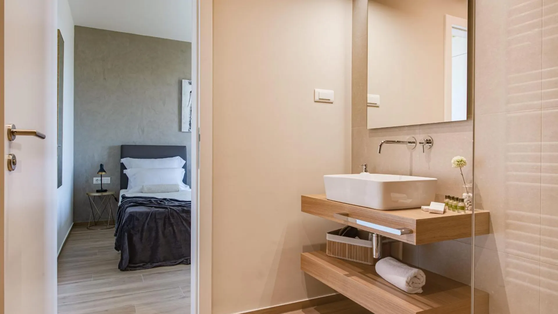 Villa Arestea Near Pula With Sea View, Wellness & Playground Vodnjan
